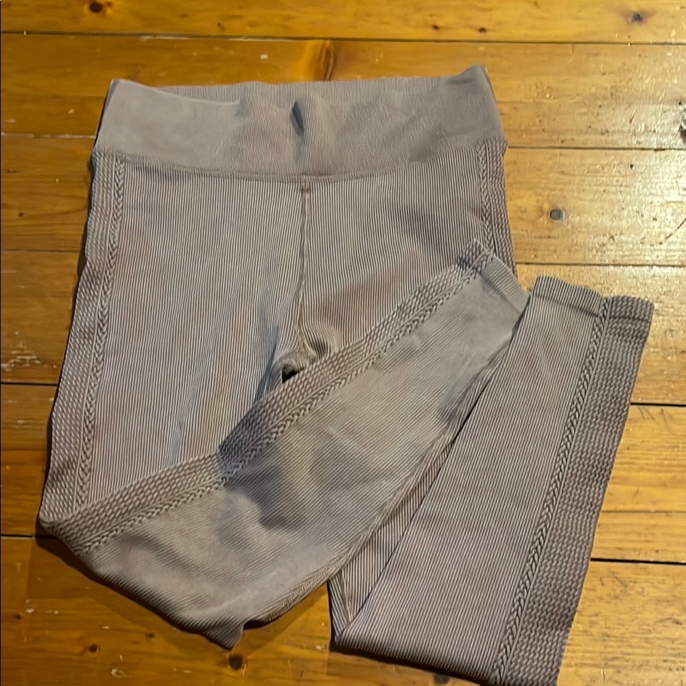 Aerie Gray High-Rise Leggings with Stretchy Fit